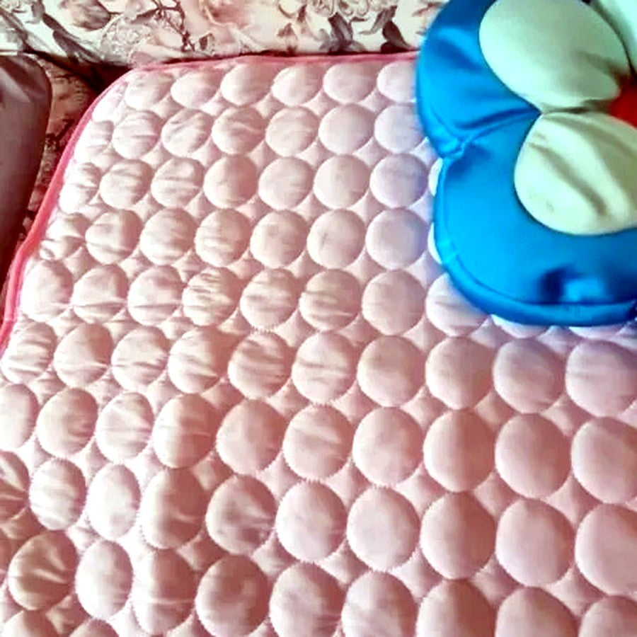 Pinke Eisseide-Kühlmatte